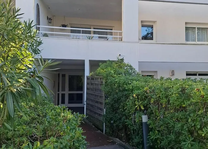 T3 Spacieux Avec Terrasse & Vue Parc, Calme Absolu شقة *
