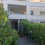 T3 Spacieux Avec Terrasse&vue Parc, Calme Absolu Appartement *