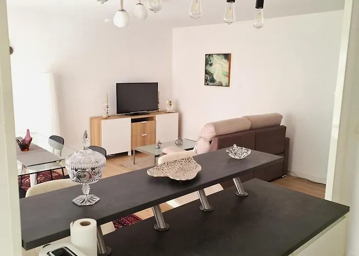 T3 Spacieux Avec Terrasse & Vue Parc, Calme Absolu Lejlighed